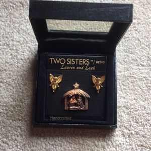 NIB Two Sisters Lauren And Leah Set